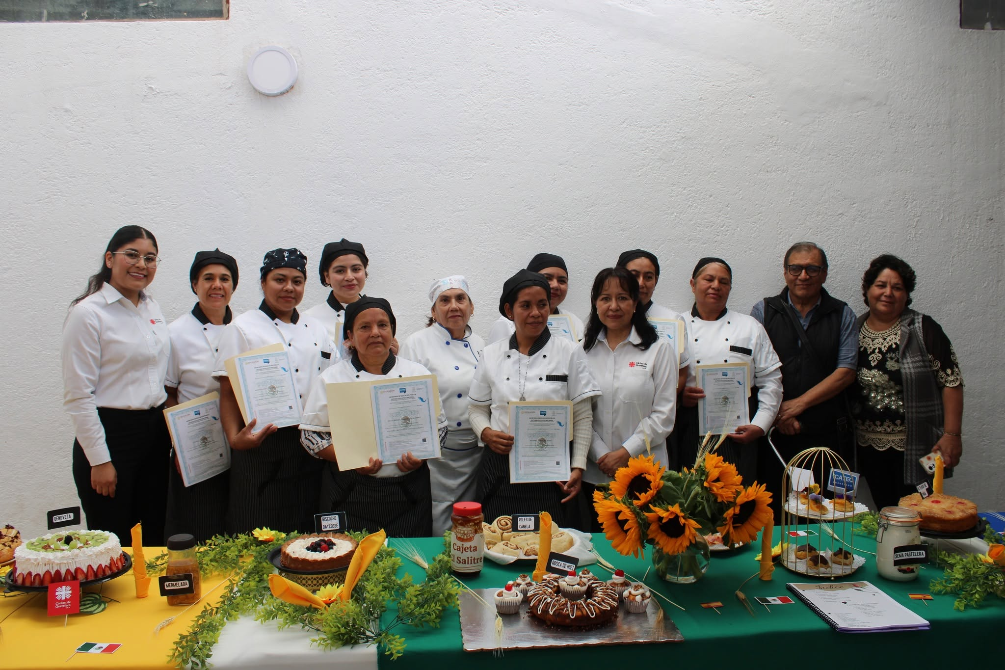Fin de cursos Panadería y Repostería de Cáritas de Querétaro